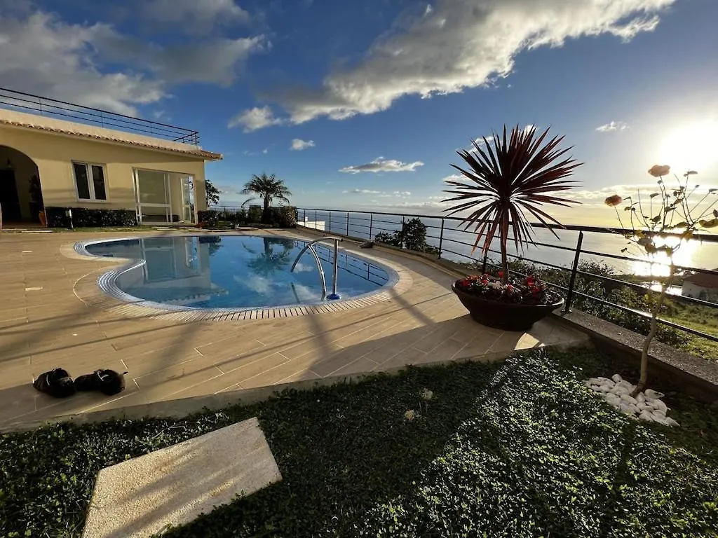 Luxury Villa With Private Heated Pool, Garden And Views Of The Sea And Mountains. Arco da Calheta  0*, Arco da Calheta (Madeira) Portugal